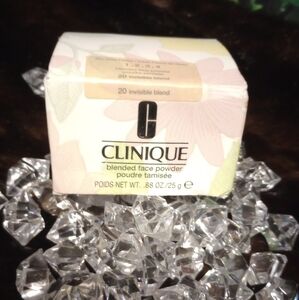 Clinique Blended Face Powder - Invisible Blend